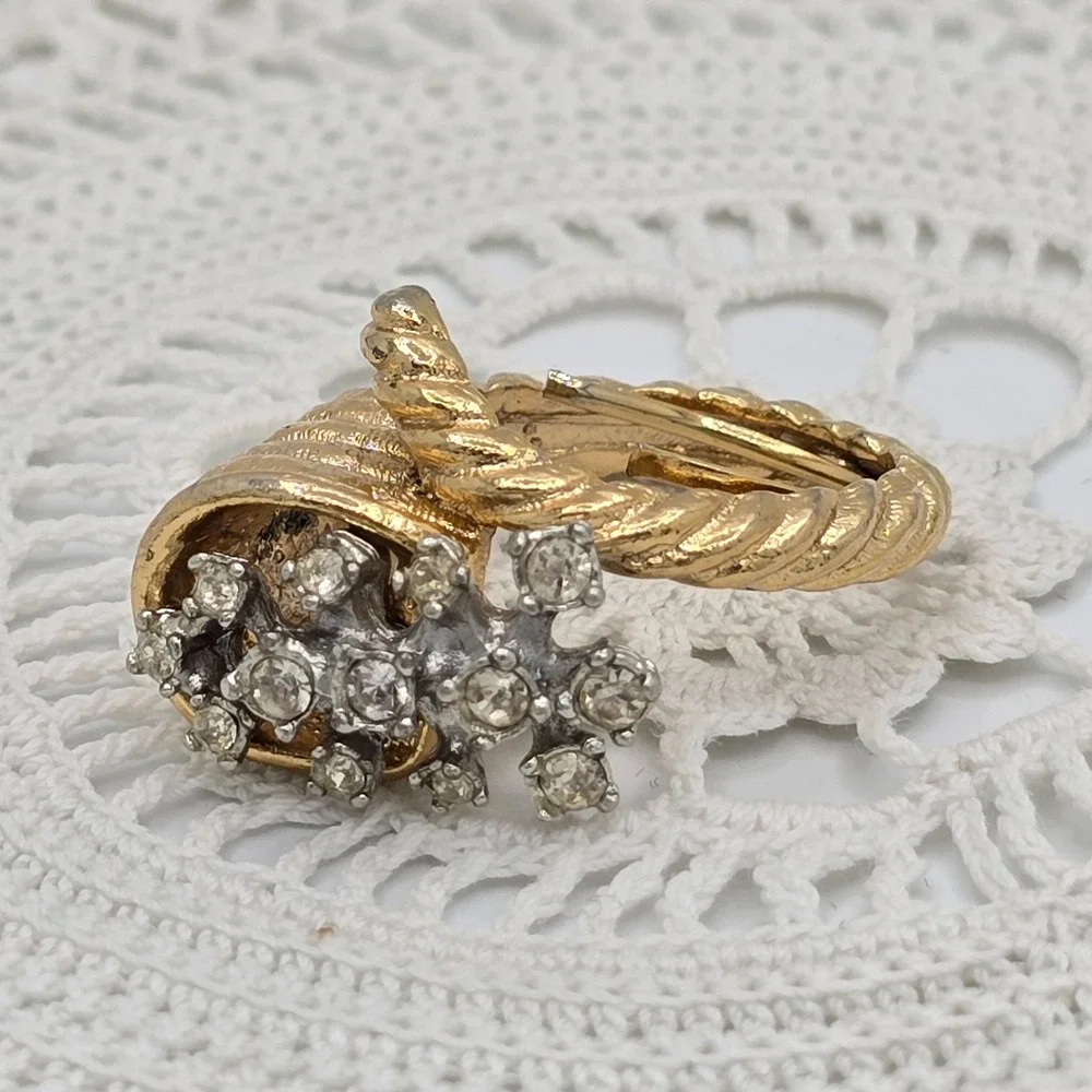 Vintage Cornucopia Rhinestone Ring Horn Of Plenty Goldtone Size 6